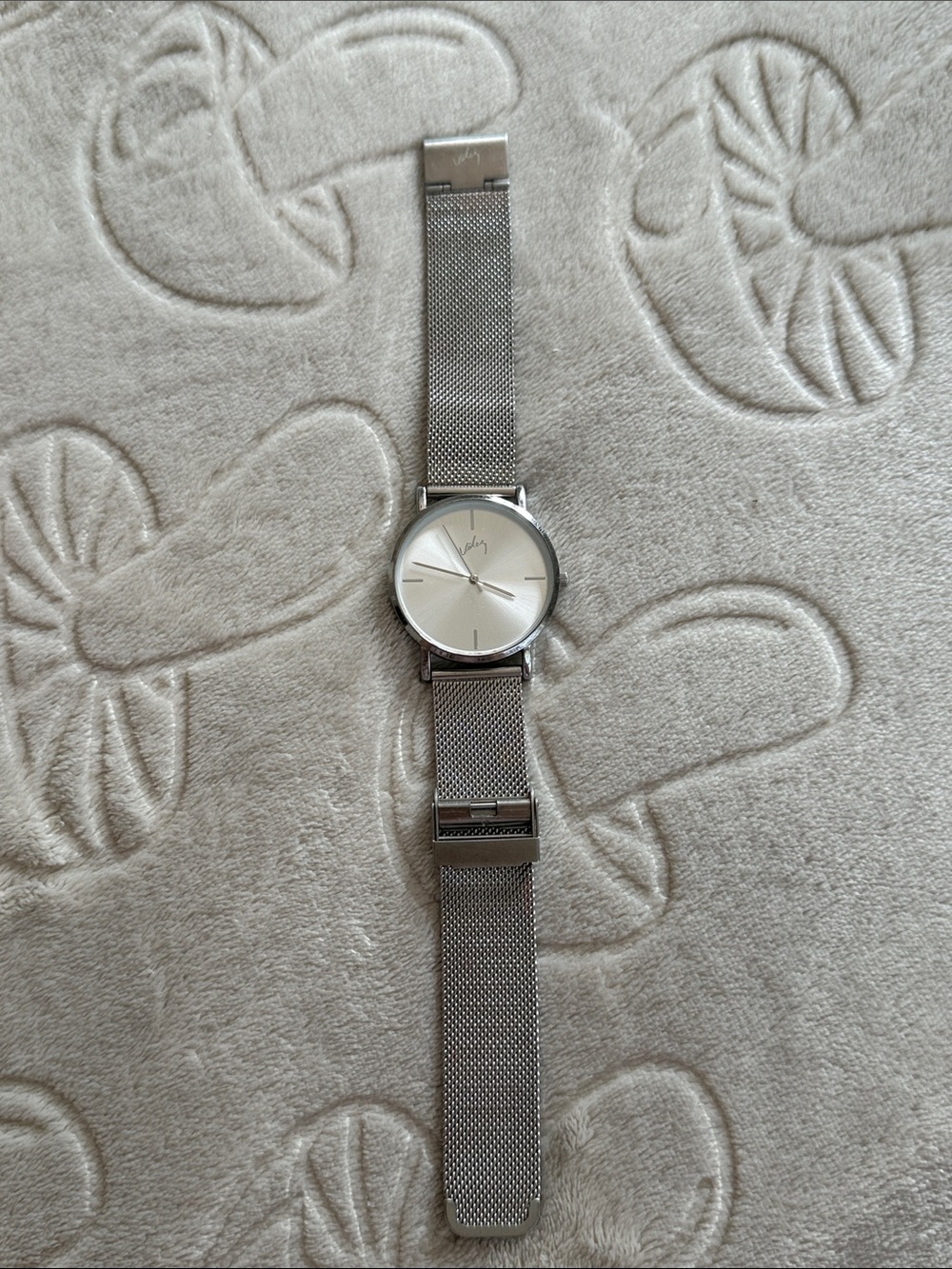Velez Silver Mesh Band Minimalist Watch